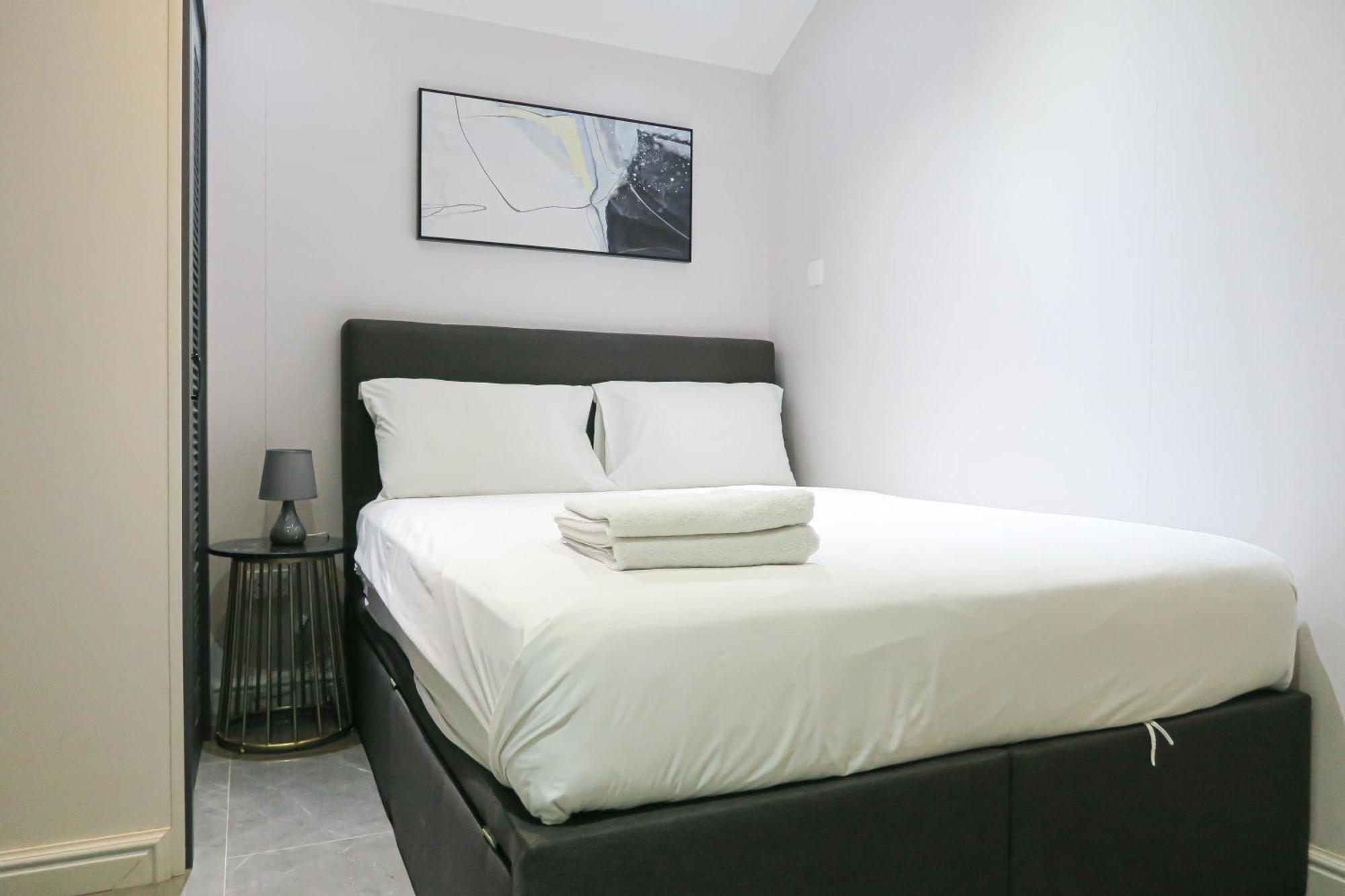 Deluxe Studio & Suite By Rr Singapore Exterior photo