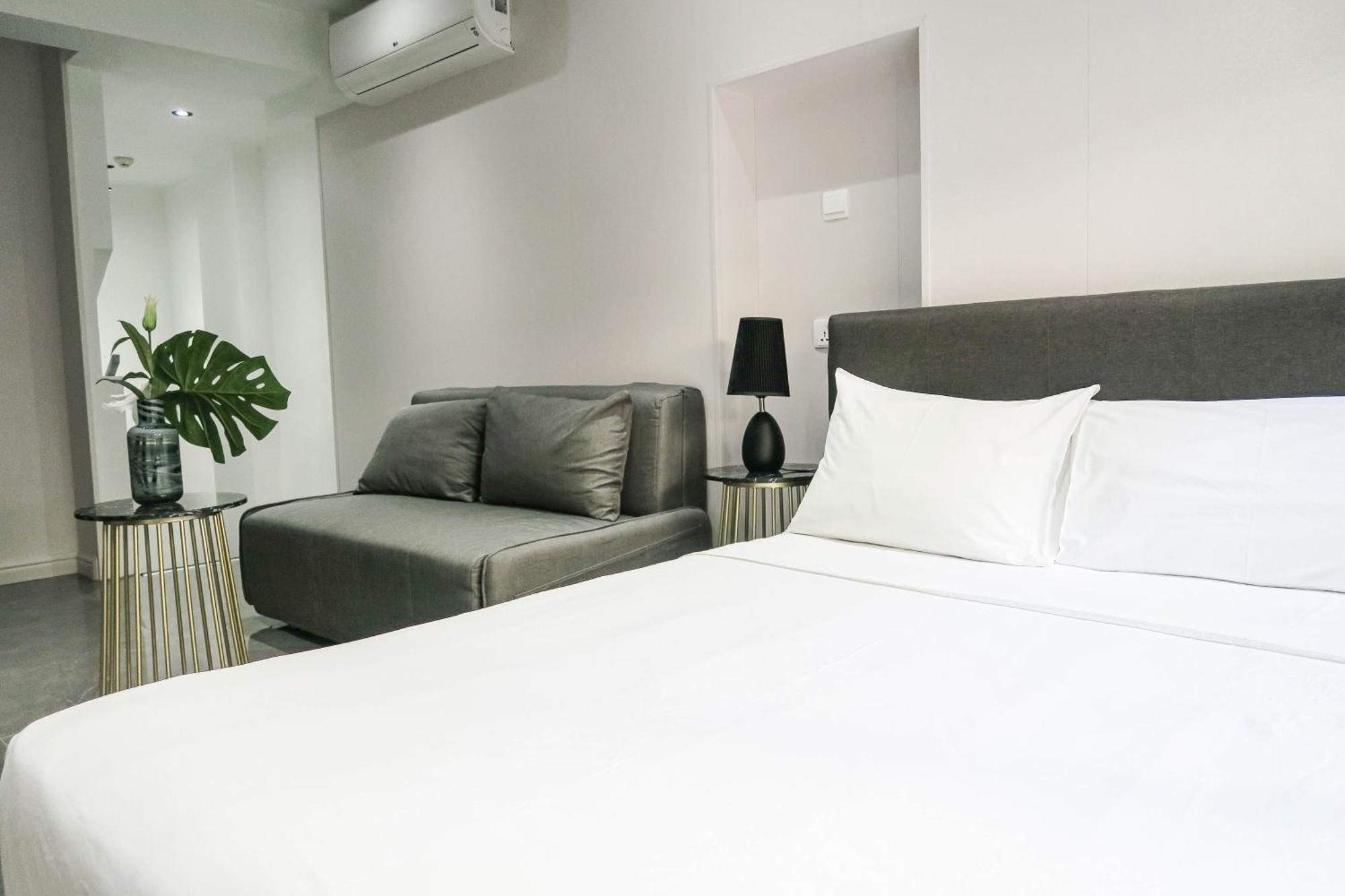 Deluxe Studio & Suite By Rr Singapore Exterior photo